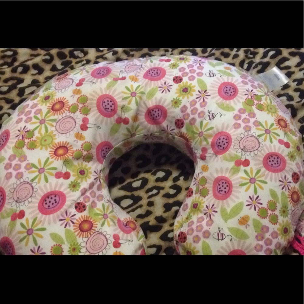 Boppy pillow